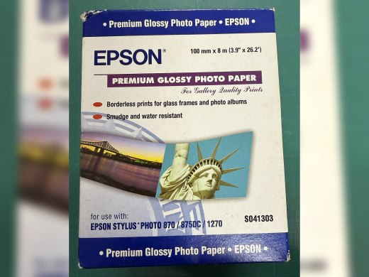 Papel fotográfico Epson Premium Glossy en rollo 100 mm x 8 m (S041303)